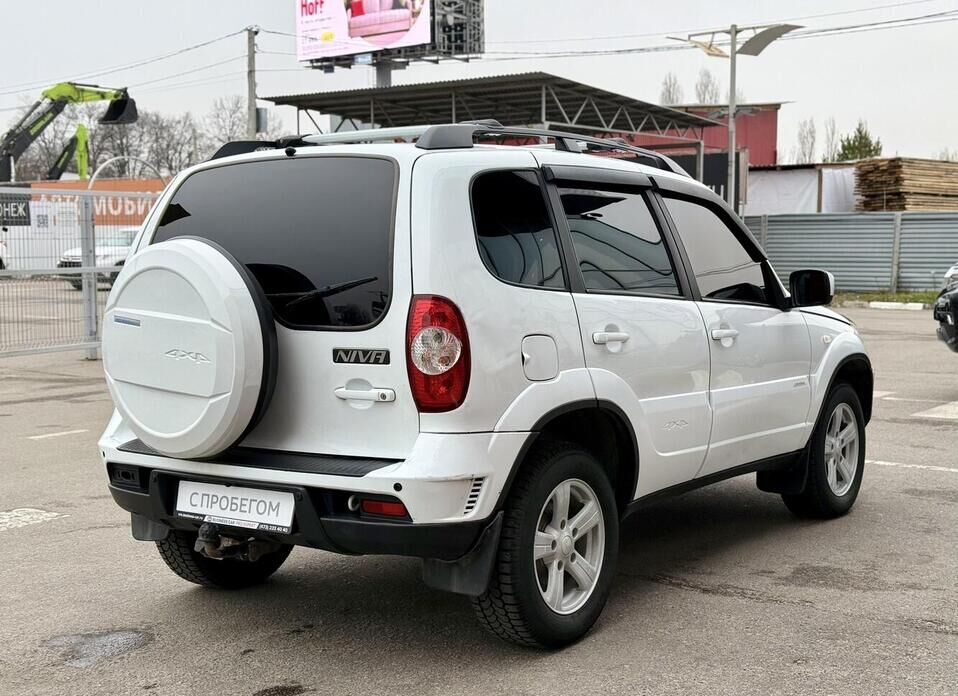 Chevrolet Niva, I Рестайлинг 1.7 MT (80 л.с.) 4WD