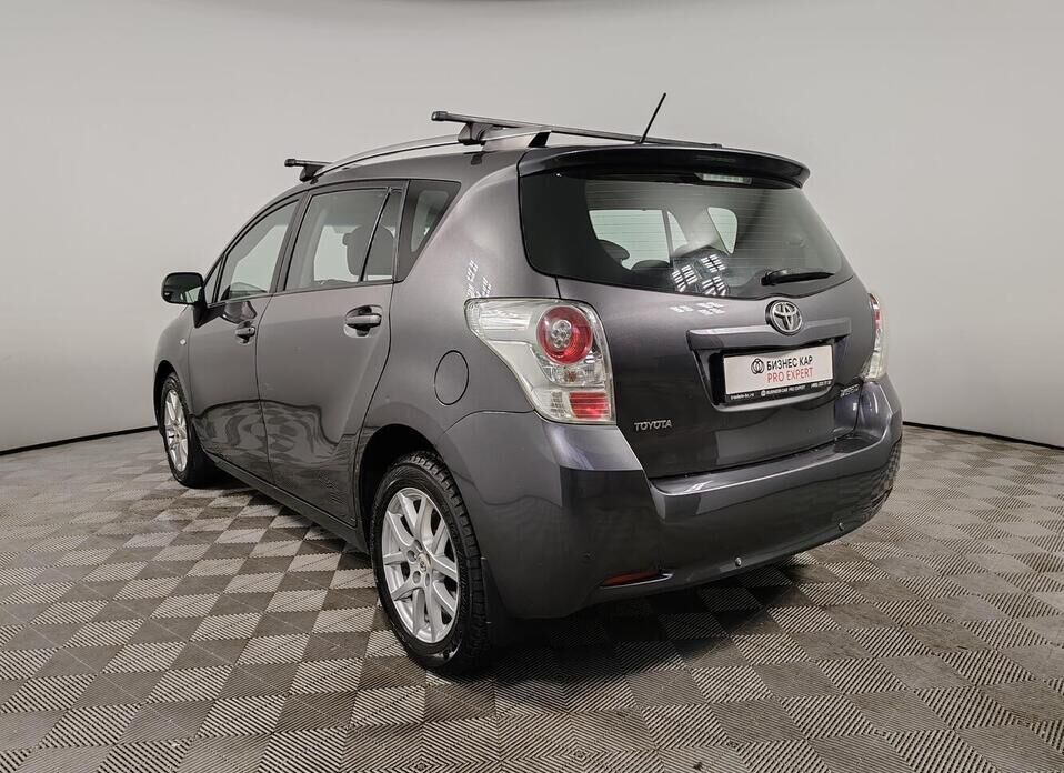 Toyota Verso, I 1.8 CVT (147 л.с.)
