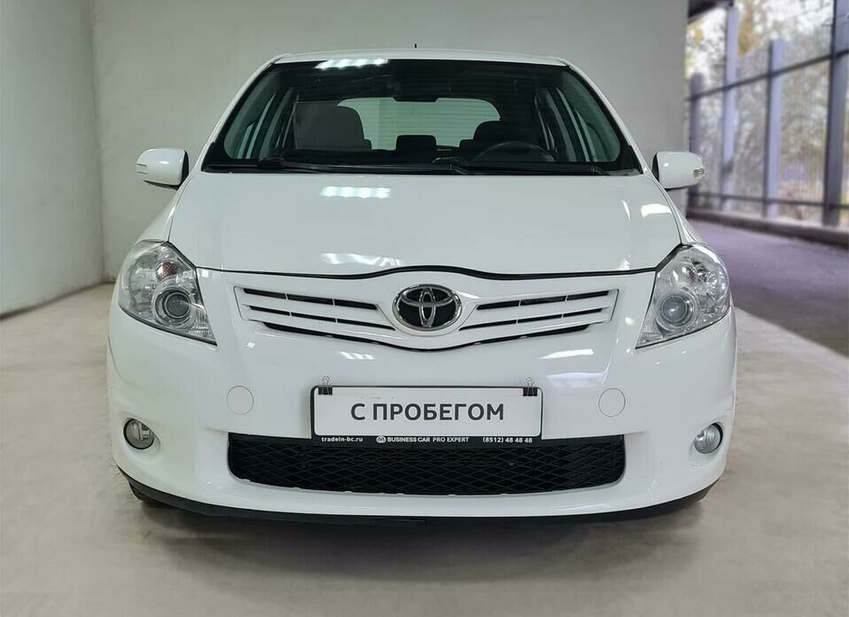 Toyota Auris 1.6 AT (124 л.с.)