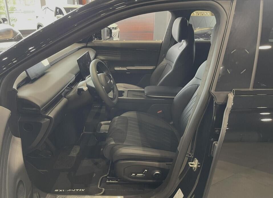 EXEED Exlantix ET 1.5hyb AT (469 л.с.) 4WD