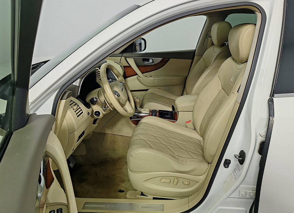 Infiniti FX, II (S51) Рестайлинг FX37 3.7 AT (333 л.с.) 4WD