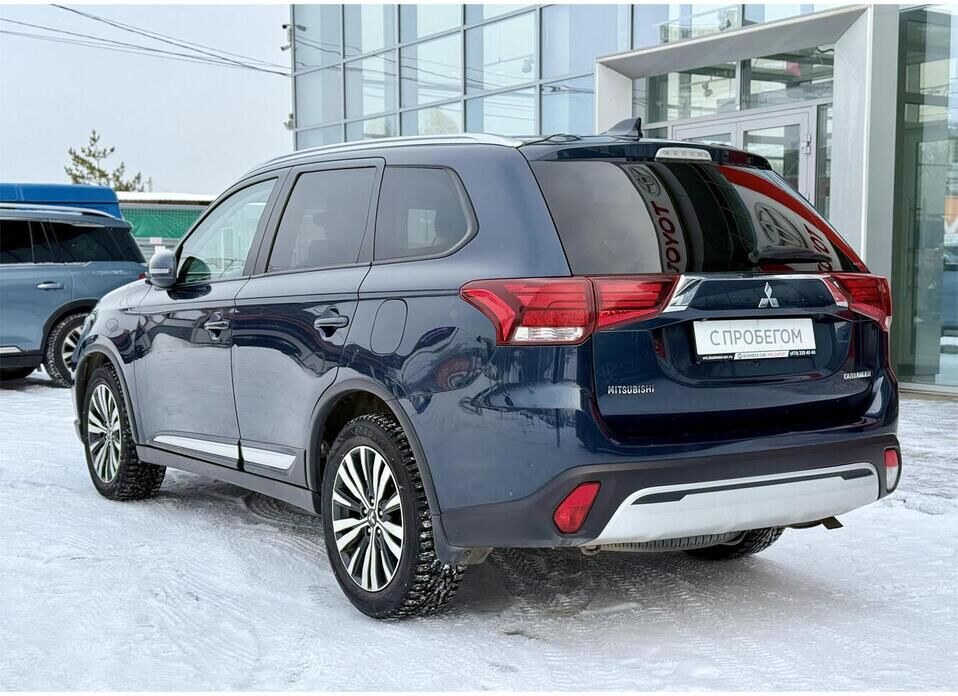Mitsubishi Outlander, III Рестайлинг 3 2.0 CVT (146 л.с.) 4WD
