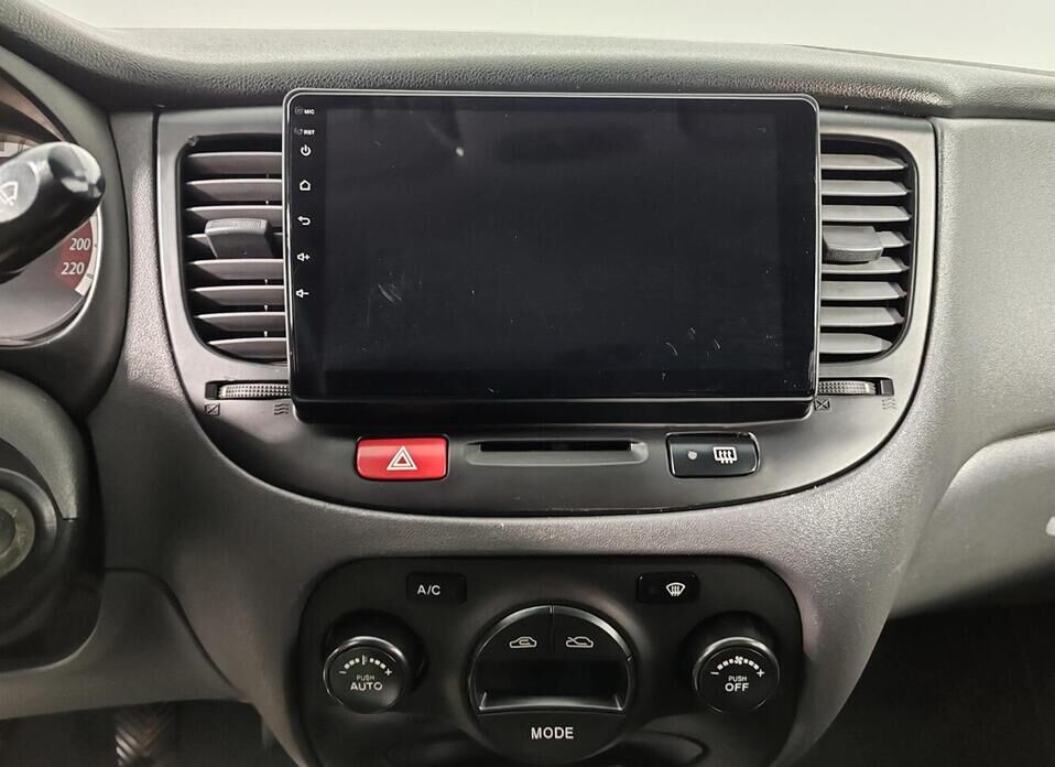 Kia Rio, II Рестайлинг 1.4 MT (97 л.с.)