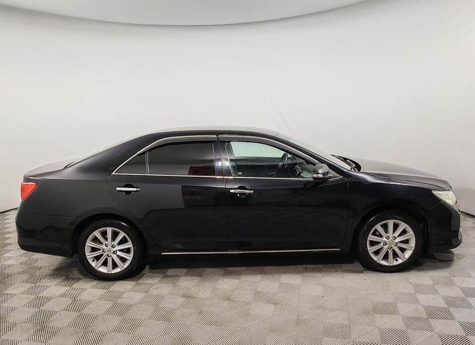 Toyota Camry, VII (XV50) 2.5 AT (181 л.с.)