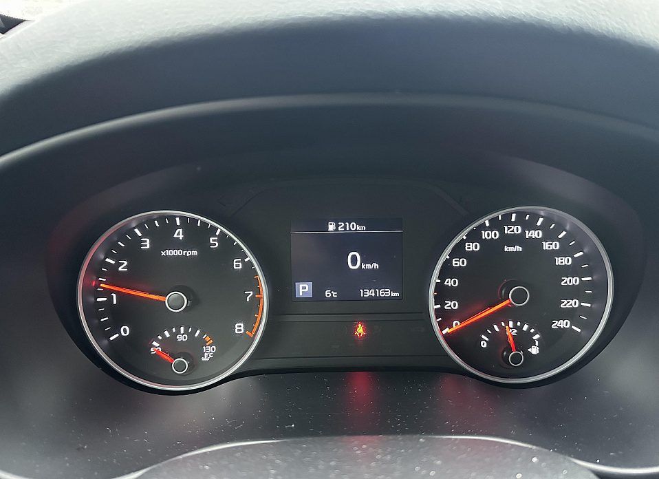 Kia Sportage, IV Рестайлинг 2.0 AT (150 л.с.)