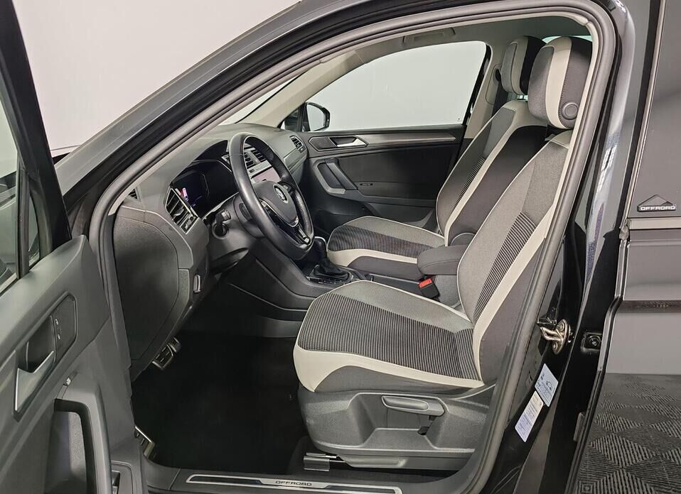 Volkswagen Tiguan 2.0d AMT (150 л.с.) 4WD