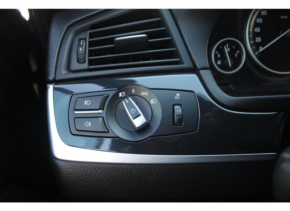 BMW 5 серии 520i 2.0 AT (184 л.с.)