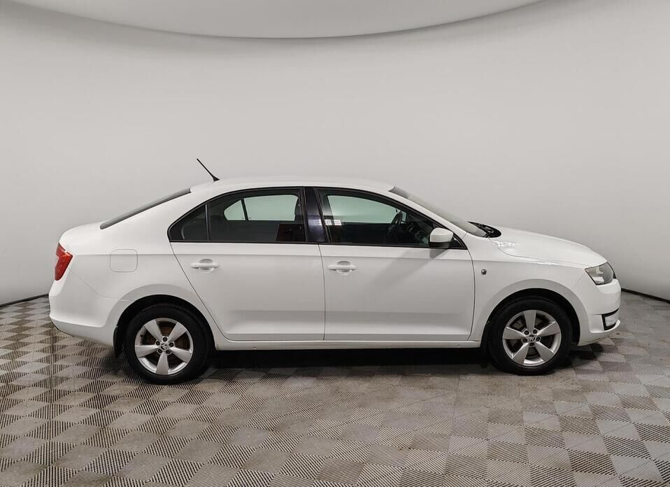 Skoda Rapid, I 1.6 MT (105 л.с.)