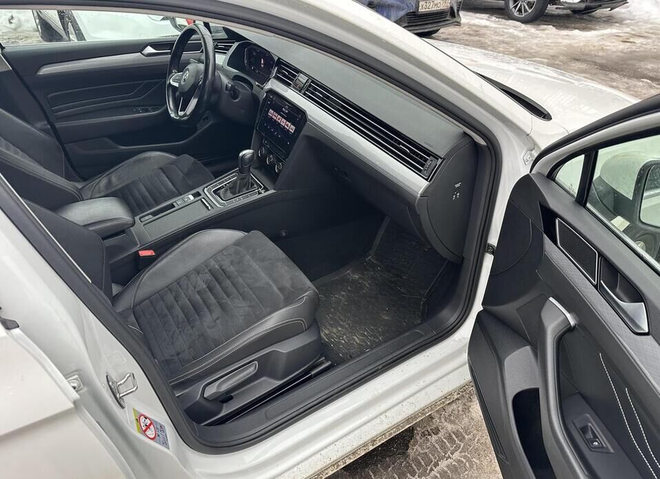 Volkswagen Passat, B8 Рестайлинг 1.4 AMT (150 л.с.)
