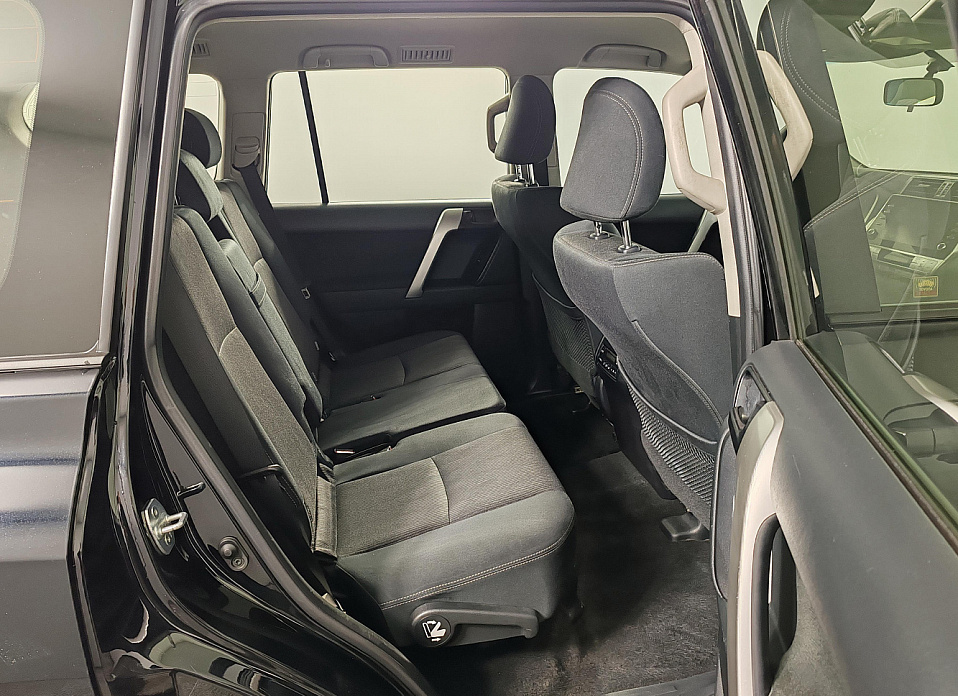 Toyota Land Cruiser Prado, 150 Series Рестайлинг 2 2.7 AT (163 л.с.) 4WD
