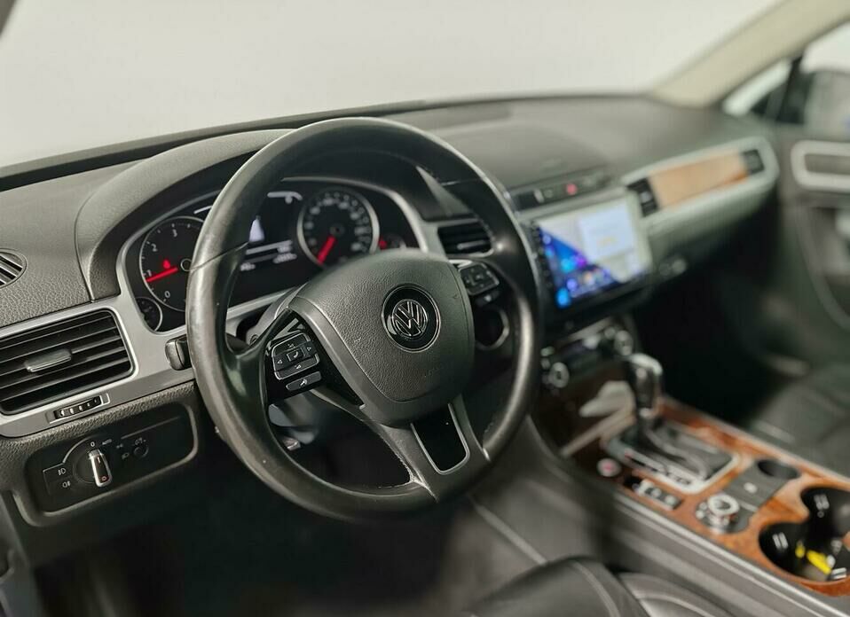 Volkswagen Touareg 3.0d AT (204 л.с.) 4WD