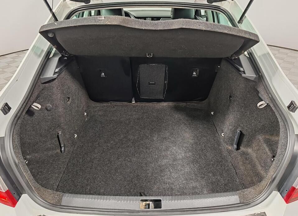 Skoda Octavia, III (A7) Рестайлинг 1.8 AMT (180 л.с.)