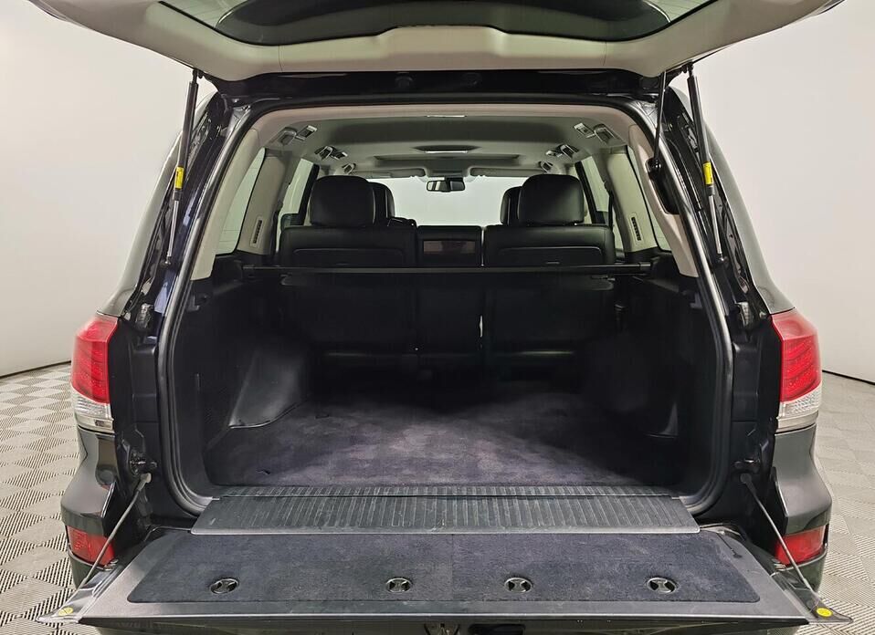 Lexus LX, III Рестайлинг 570 5.7 AT (367 л.с.) 4WD
