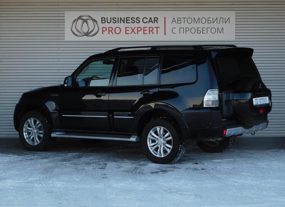 Mitsubishi Pajero, IV Рестайлинг 1 3.0 AT (178 л.с.) 4WD