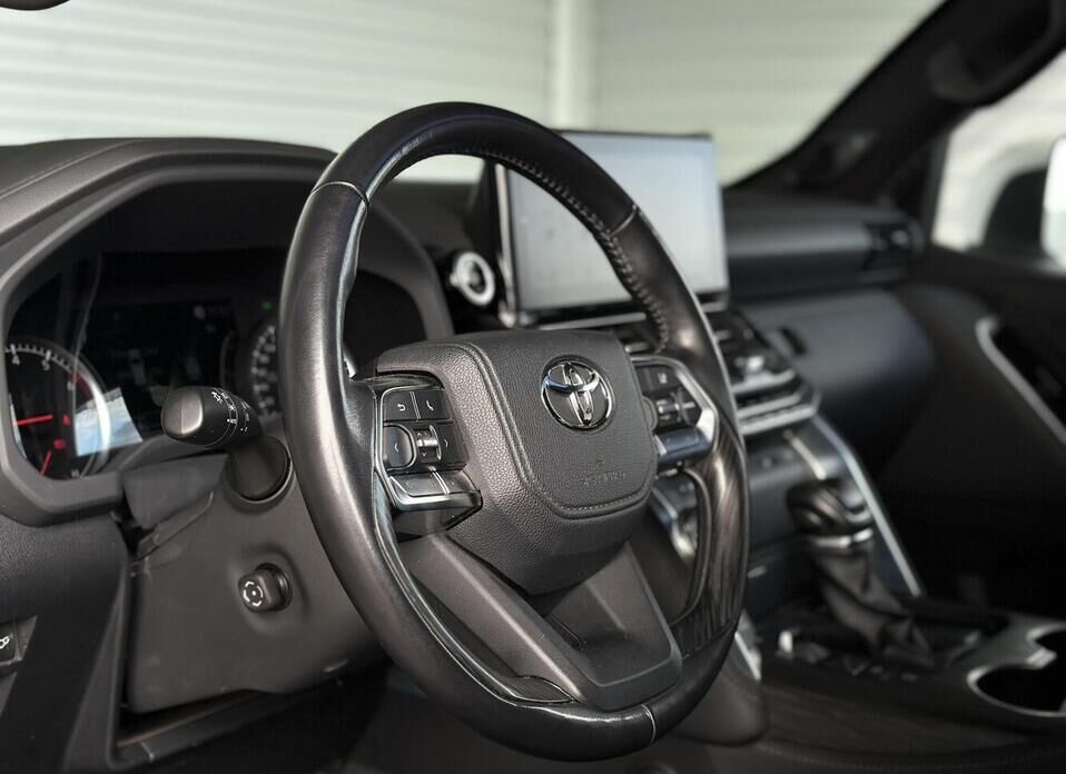 Toyota Land Cruiser, 300 Series 3.5 AT (415 л.с.) 4WD