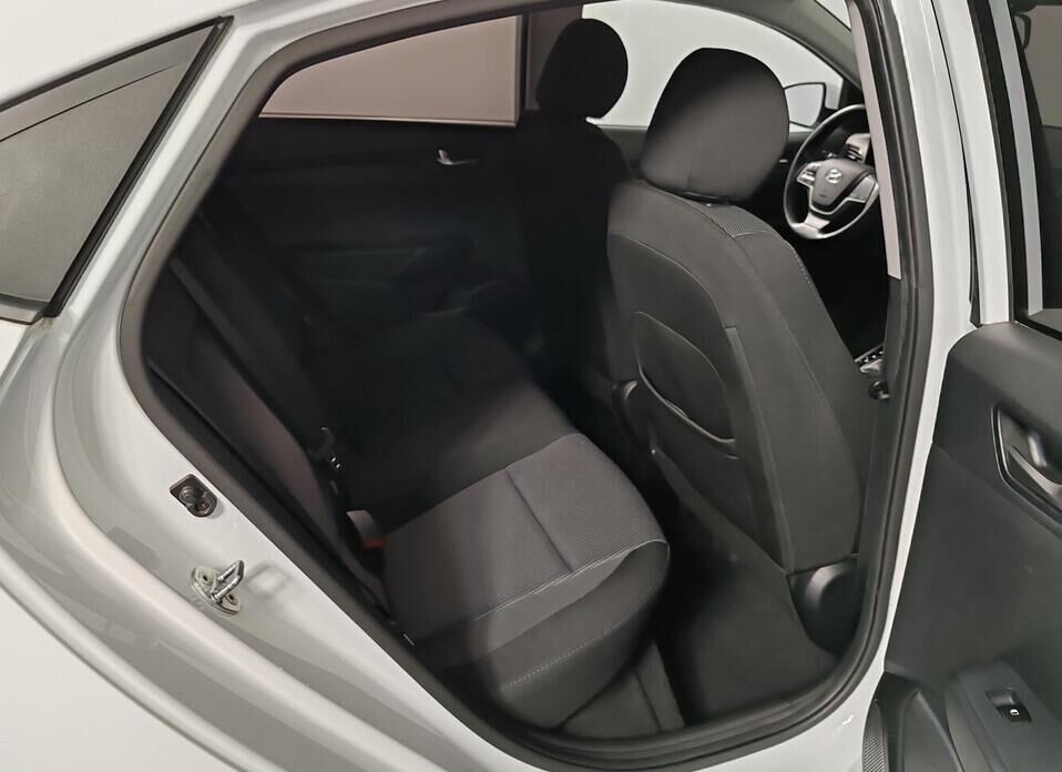Hyundai Solaris 1.6 AT (123 л.с.)