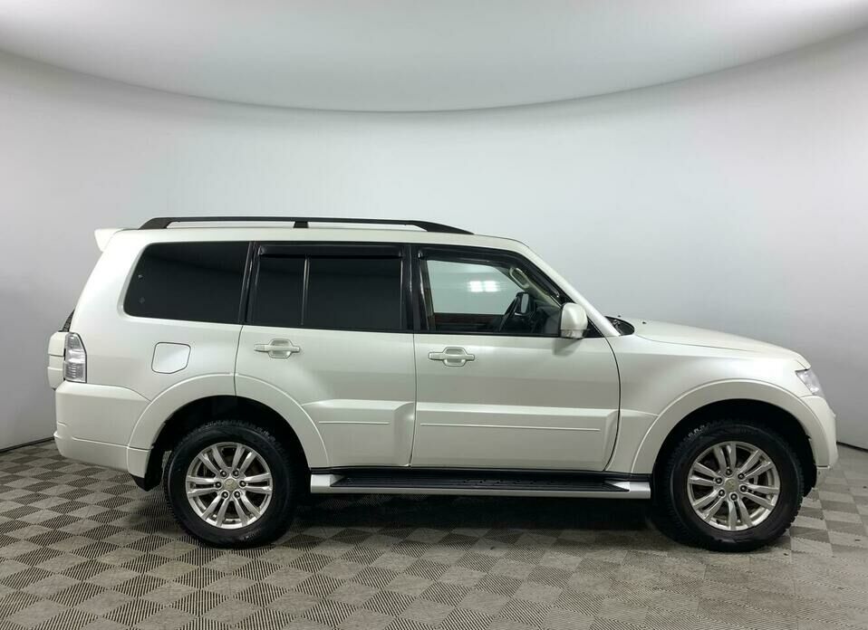 Mitsubishi Pajero 3.0 AT (178 л.с.) 4WD