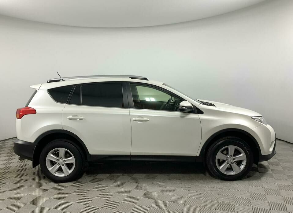 Toyota RAV4 2.2d AT (149 л.с.) 4WD