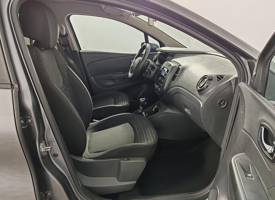 Renault Kaptur, I 1.6 CVT (114 л.с.)