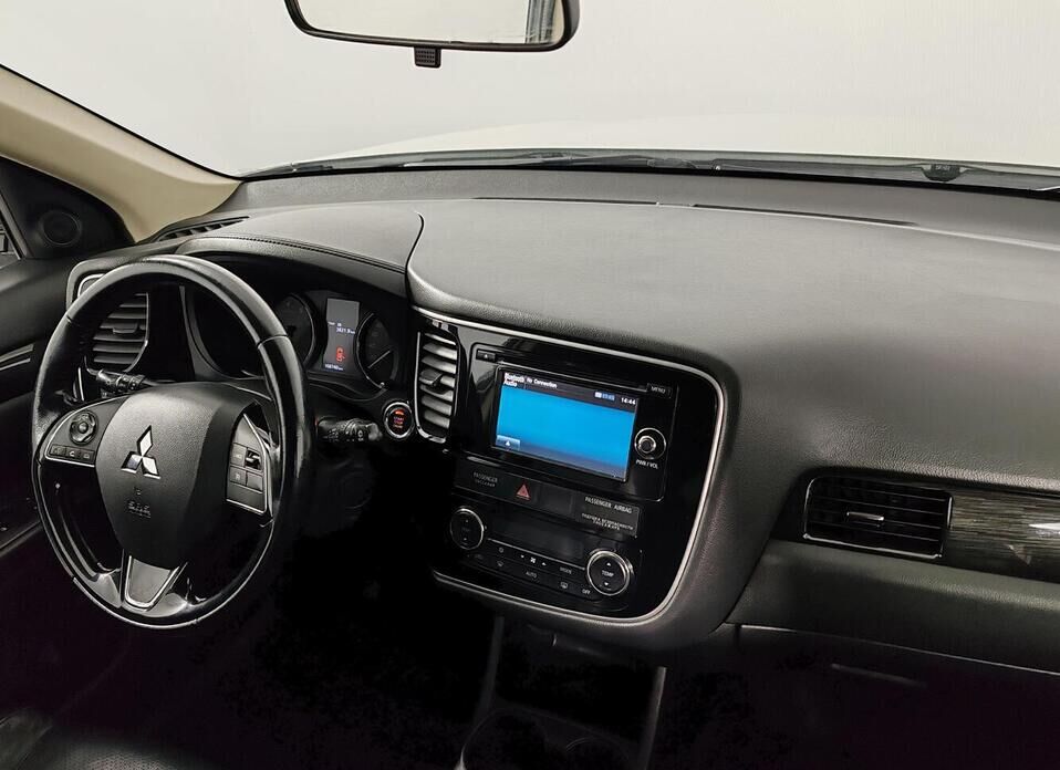 Mitsubishi Outlander, III Рестайлинг 2 2.0 CVT (146 л.с.) 4WD