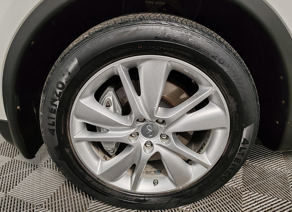 Infiniti FX, II (S51) Рестайлинг FX37 3.7 AT (333 л.с.) 4WD