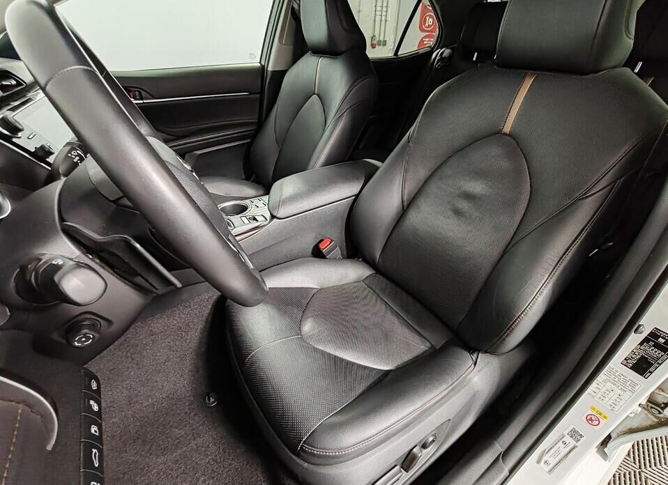 Toyota Camry 3.5 AT (249 л.с.)