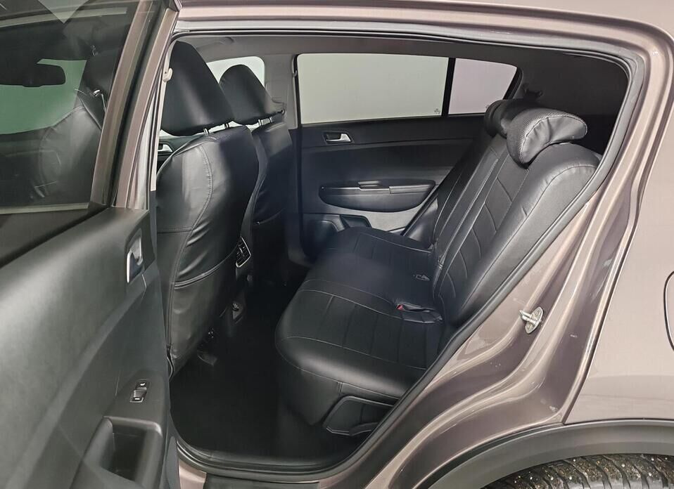Kia Sportage, IV Рестайлинг 2.0 AT (150 л.с.)
