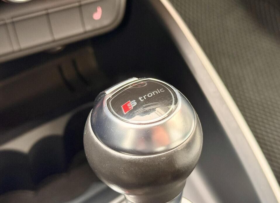 Audi A1, I (8X) 1.4 AMT (122 л.с.)