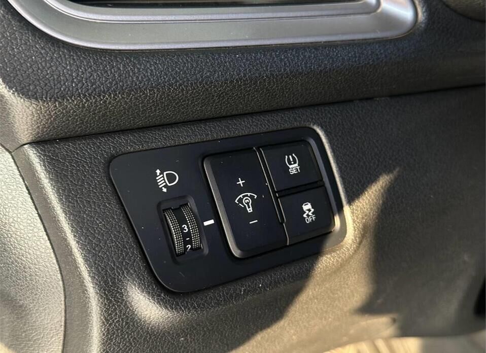 Hyundai Solaris, II Рестайлинг 1.6 MT (123 л.с.)