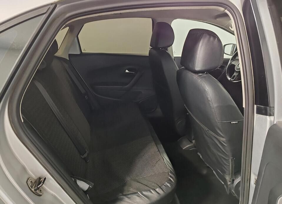 Volkswagen Polo, V 1.6 MT (105 л.с.)