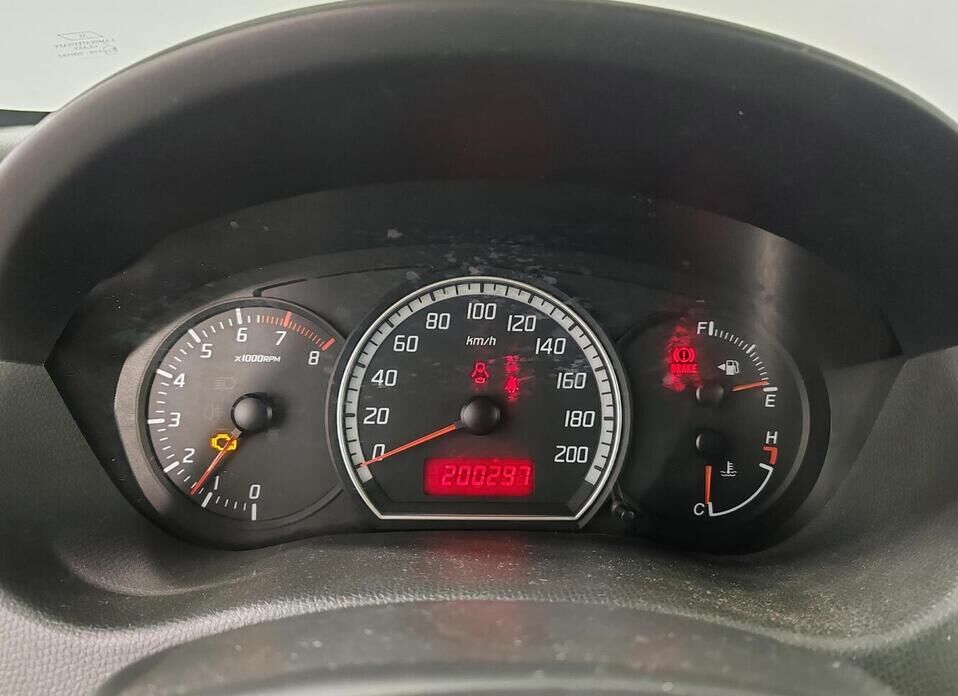 Suzuki Swift, III 1.3 MT (92 л.с.)