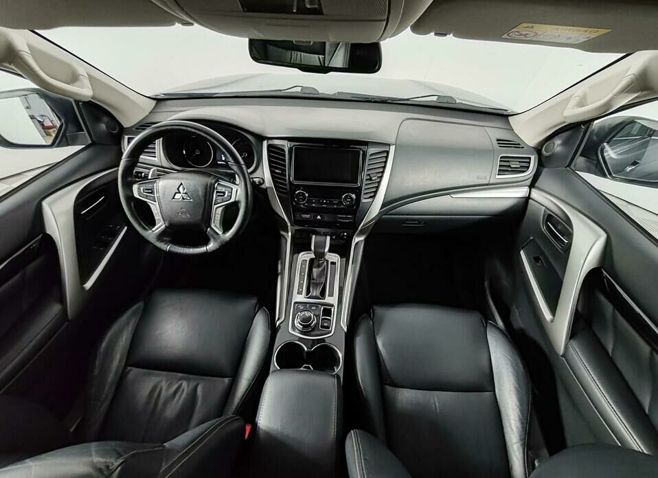 Mitsubishi Pajero Sport 2.4d AT (181 л.с.) 4WD