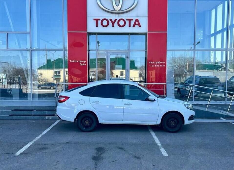 LADA (ВАЗ) Granta, I Рестайлинг 1.6 MT (90 л.с.)