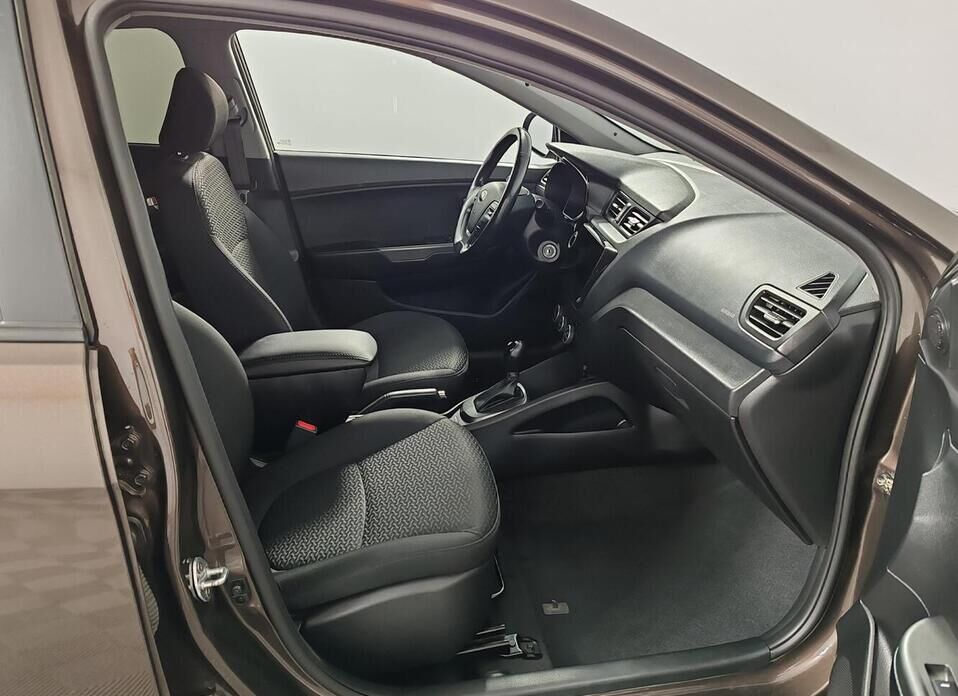 Kia Rio 1.6 AT (123 л.с.)