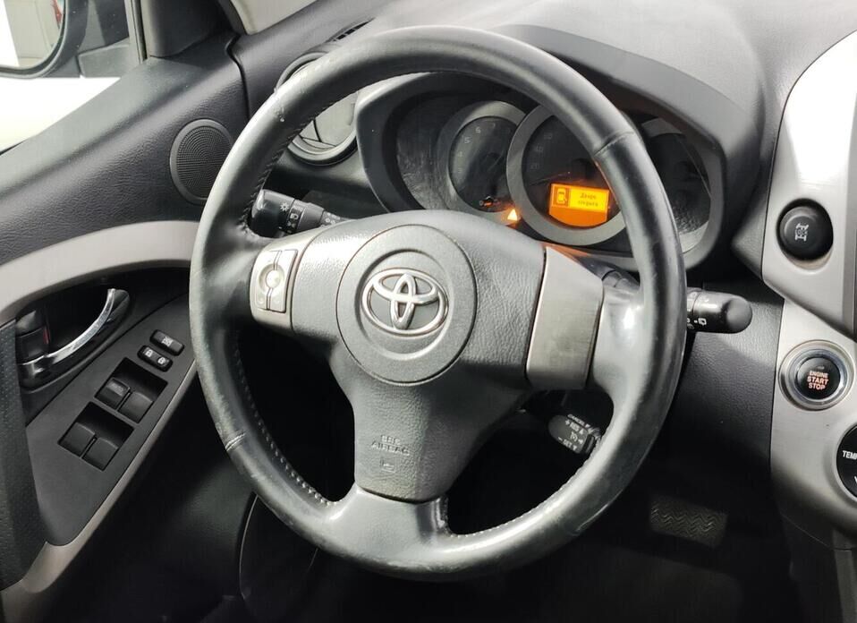 Toyota RAV4, III (XA30) 2.0 AT (152 л.с.) 4WD