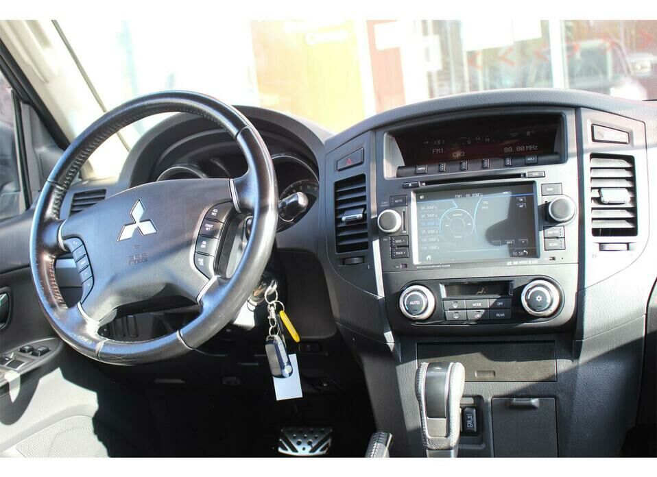 Mitsubishi Pajero 3.0 AT (178 л.с.) 4WD