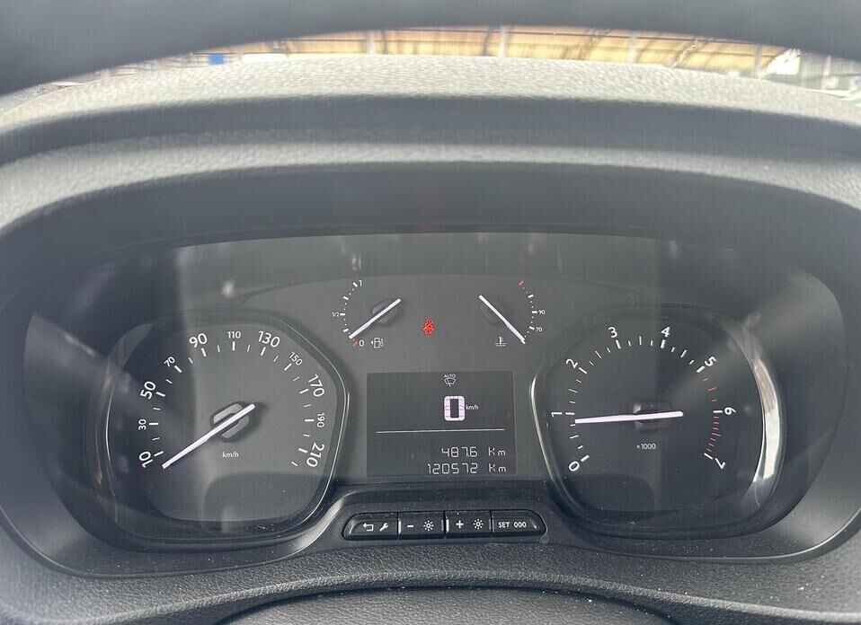 Citroen SpaceTourer, I XS 2.0d MT (150 л.с.)