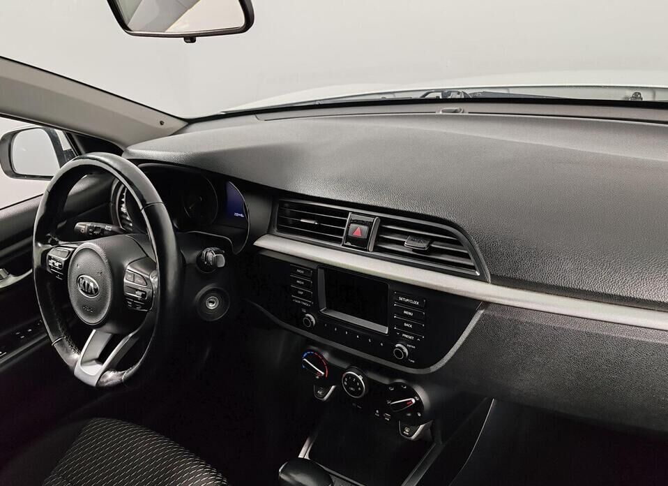 Kia Rio, IV X-Line 1.4 AT (100 л.с.)