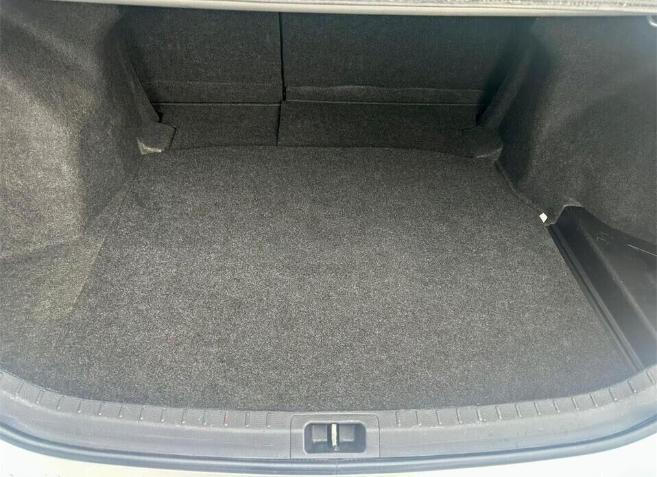 Toyota Corolla, XI (E160, E170, E180) 1.6 CVT (122 л.с.)