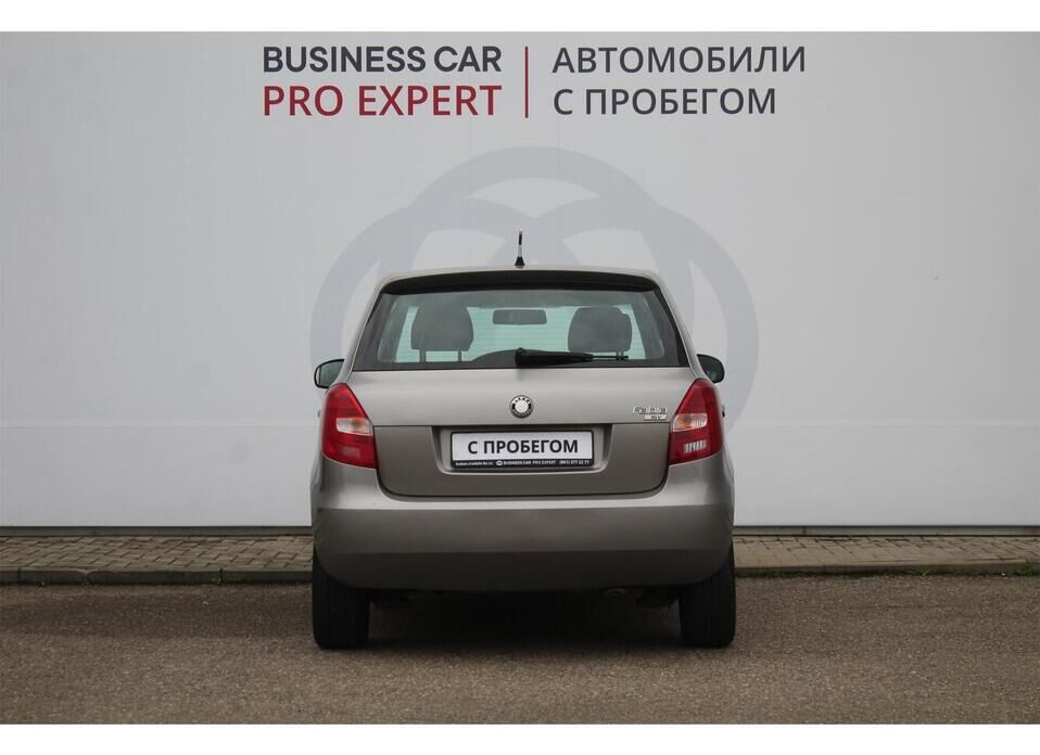 Skoda Fabia, II 1.4 MT (86 л.с.)