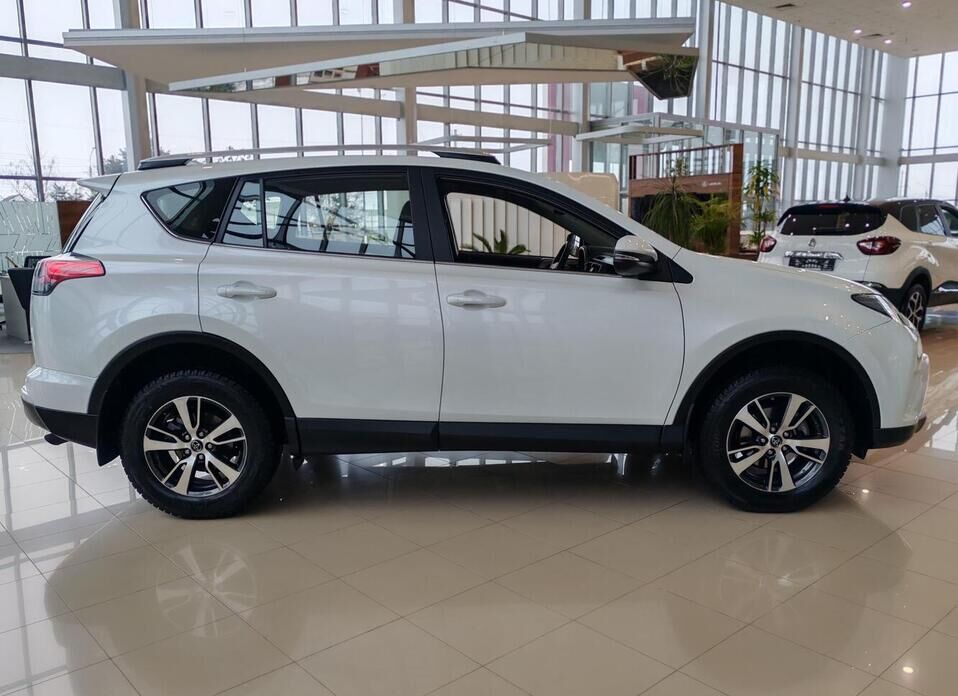 Toyota RAV4, IV (XA40) Рестайлинг 2.0 CVT (146 л.с.)