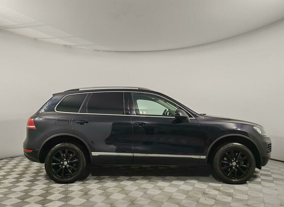 Volkswagen Touareg 3.0d AT (204 л.с.) 4WD