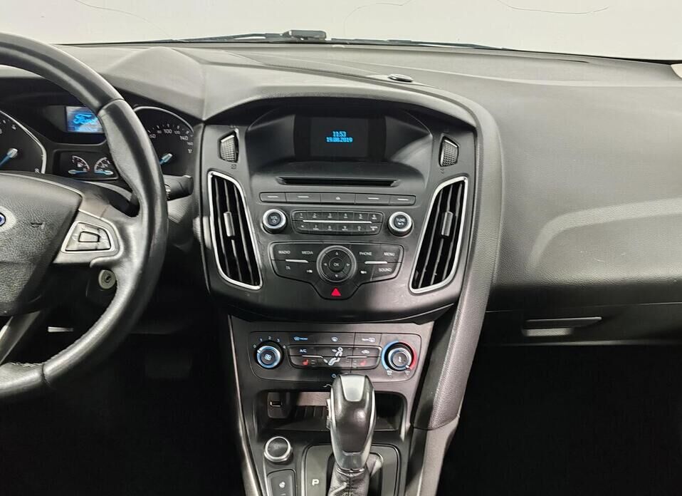 Ford Focus, III Рестайлинг 1.6 AMT (125 л.с.)