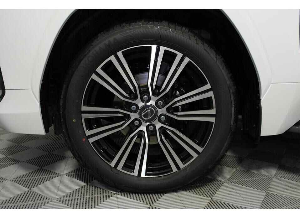 Lexus LX, IV 600 3.5 AT (415 л.с.) 4WD