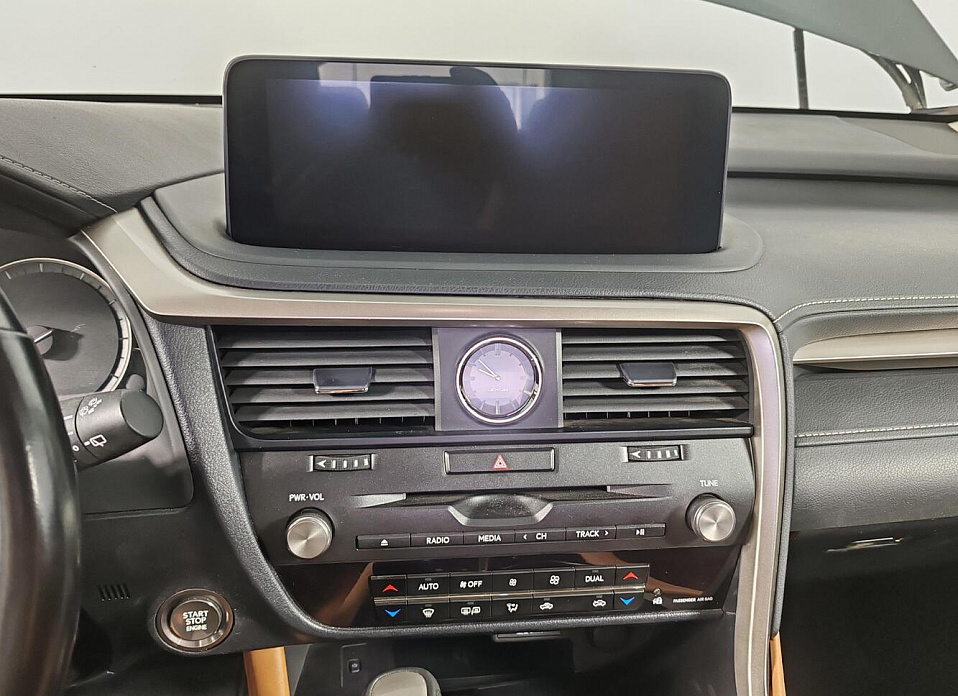 Lexus RX, IV Рестайлинг 300 2.0 AT (238 л.с.) 4WD