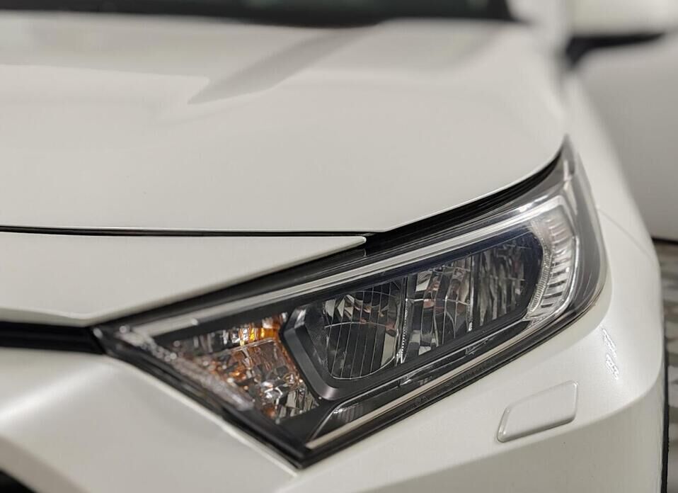 Toyota RAV4, V (XA50) 2.0 CVT (149 л.с.)