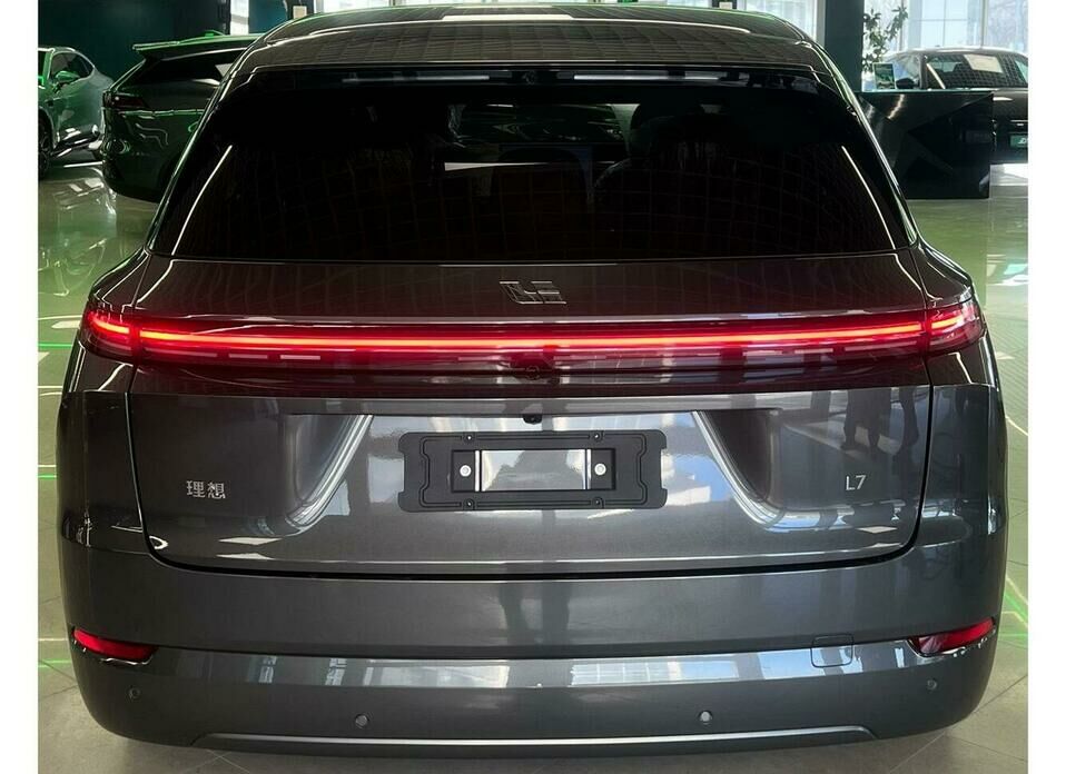 LiXiang L7 52.3 kWh 1.5hyb AT (449 л.с.) 4WD