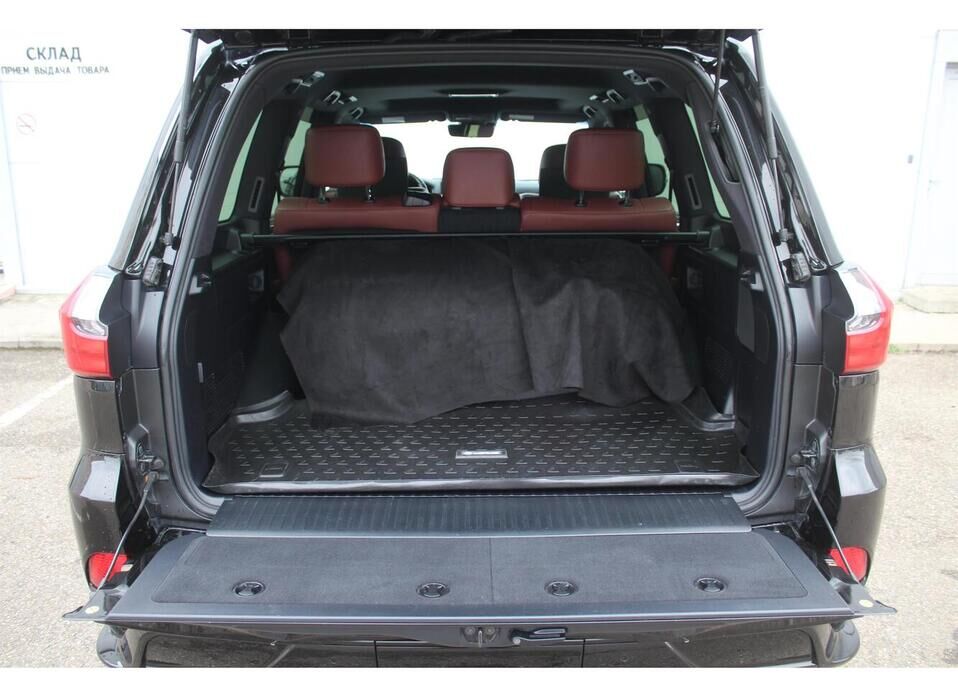 Lexus LX, III Рестайлинг 2 570 5.7 AT (367 л.с.) 4WD