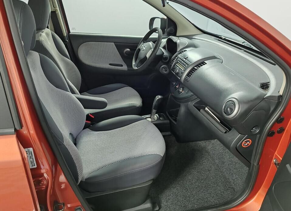 Nissan Note 1.6 AT (110 л.с.)