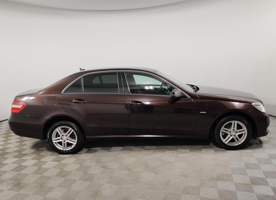 Mercedes-Benz E-Класс 200 7G-Tronic 1.8 AT (184 л.с.)
